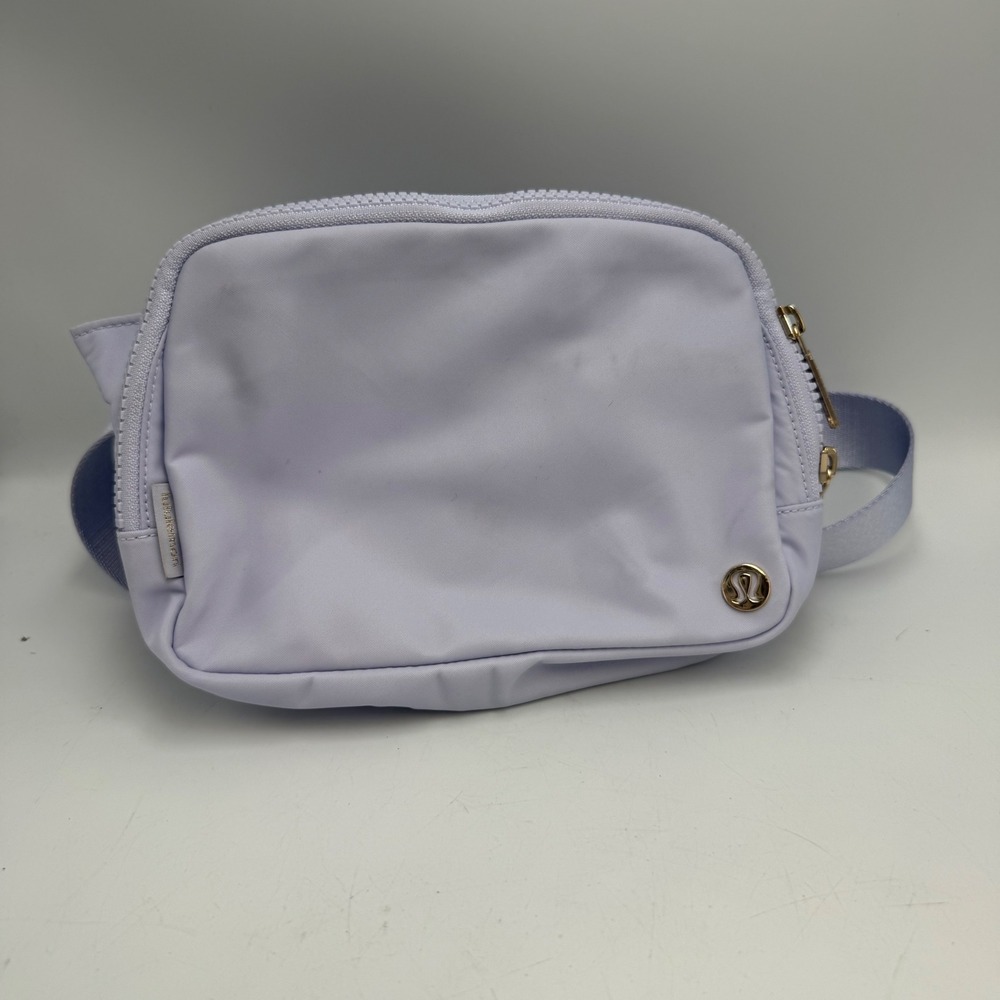 Lululemon Everywhere Belt Bag 1L Lavender Lilac Purple Gold Logo Waist Pack